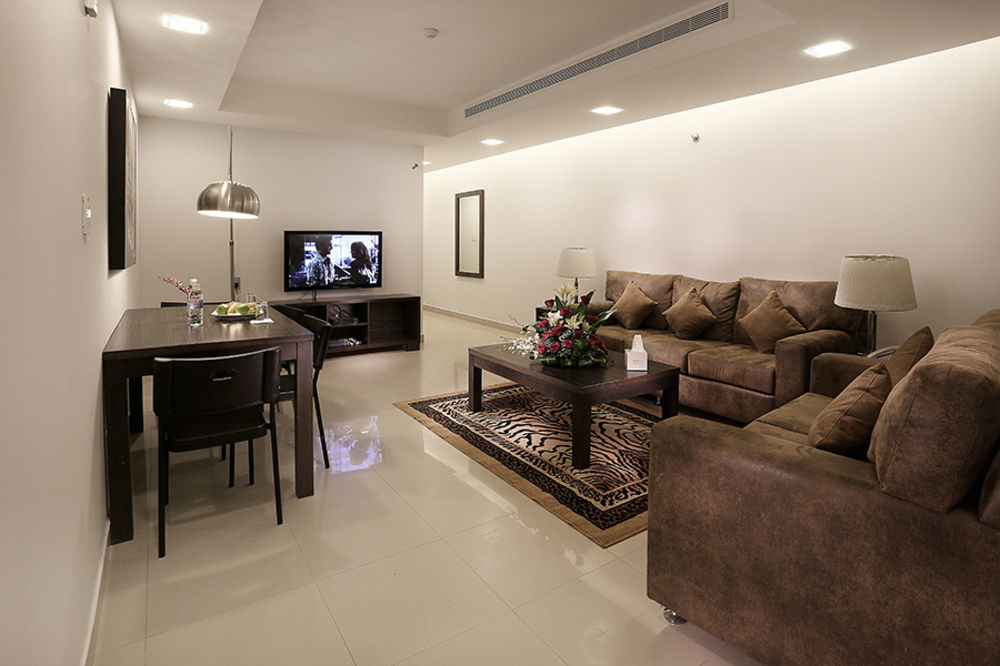 Hayat Watheer For Serviced